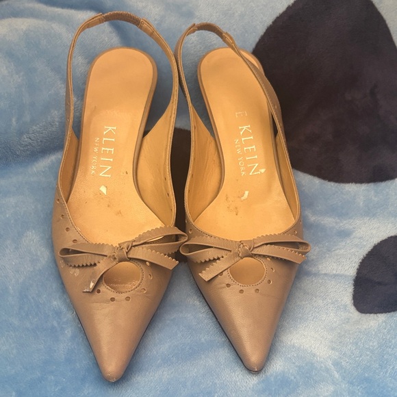 Anne Klein Shoes - Anne Klein Tan Slingback Heels with Bow